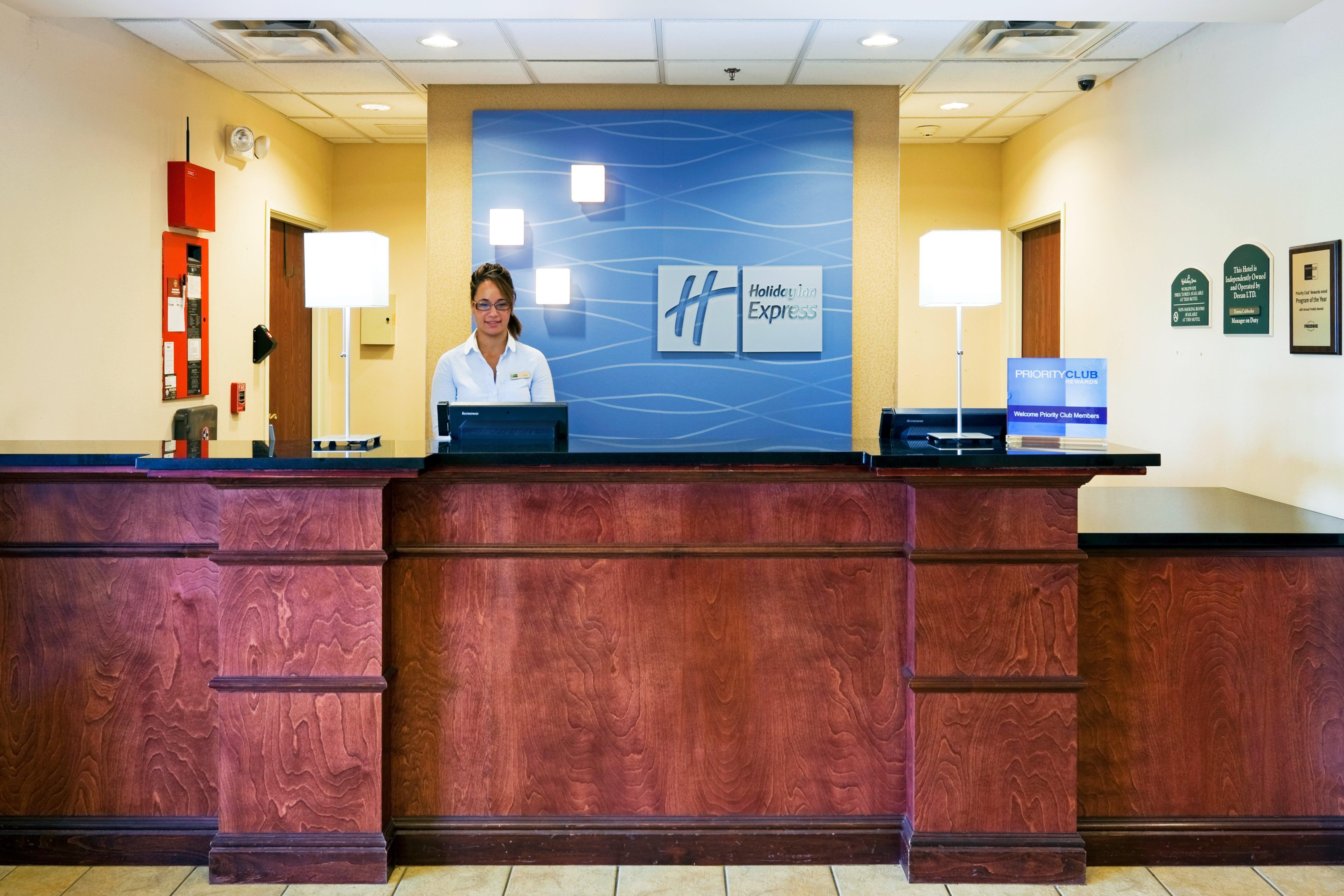 Holiday Inn Express Athens By Ihg Экстерьер фото
